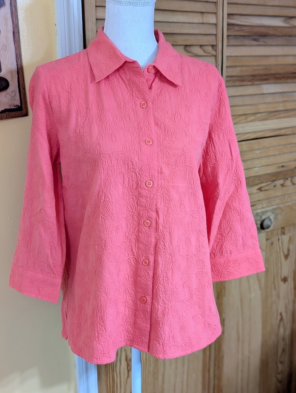 Breckenridge Coral Pink Textured Embroidered Button-Down Shirt 3/4 Sleeves S